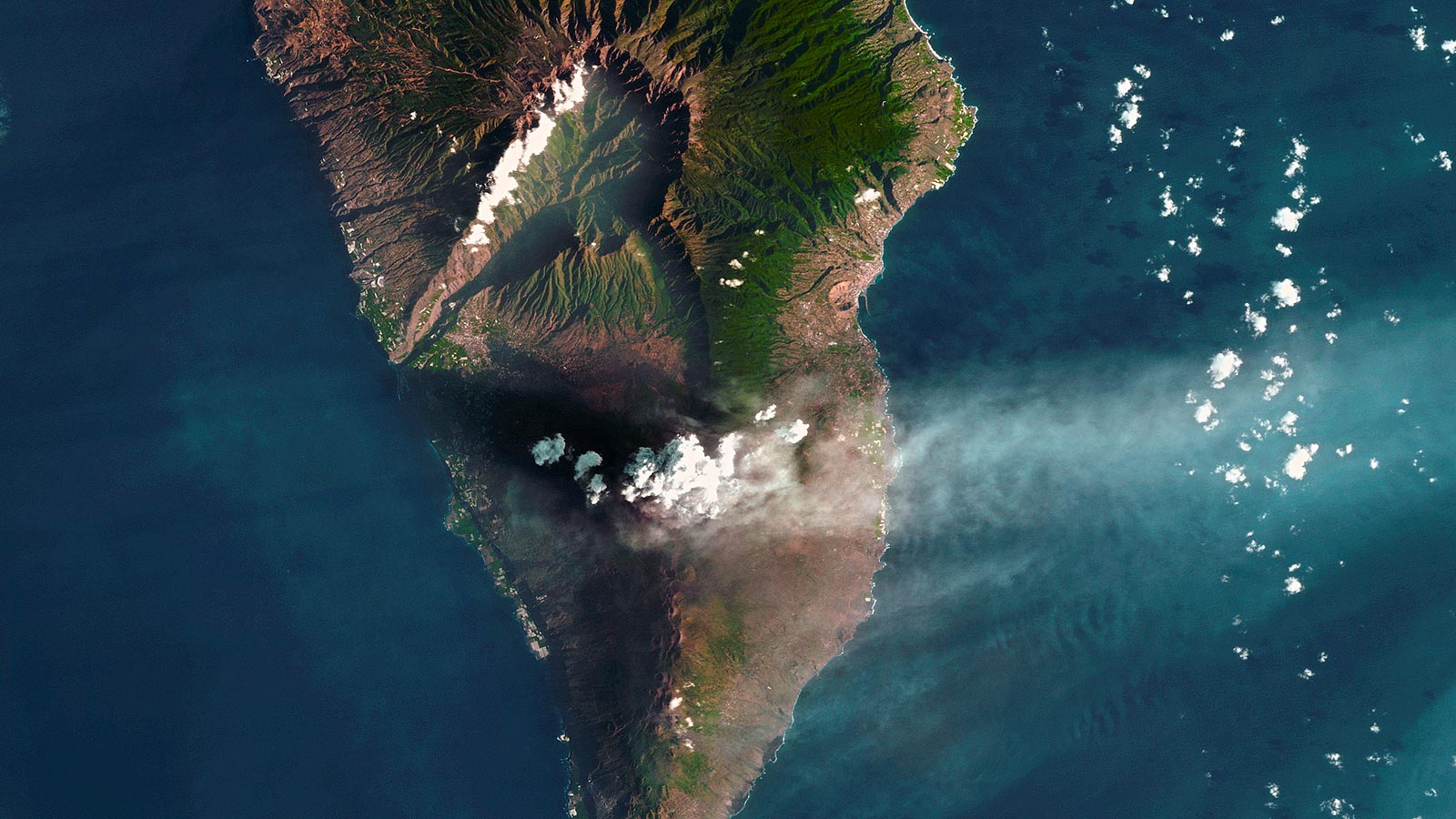 Satellite image of an island surrounded by the Atlantic Ocean